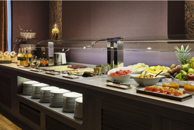 Circuito Spa, Masaje y Desayuno en Hotel Catalonia Reina Victoria 4* (Ronda, Málaga)