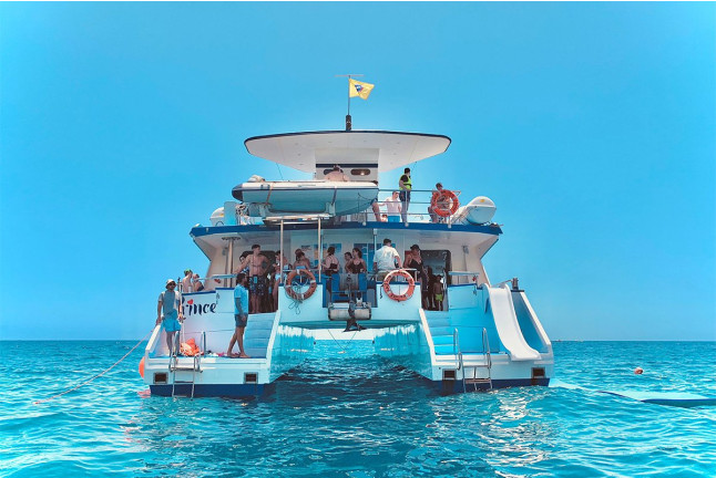 Salida en Catamarán con Banana Boat, Comida y Bebidas Ilimitadas (Gran Canaria)