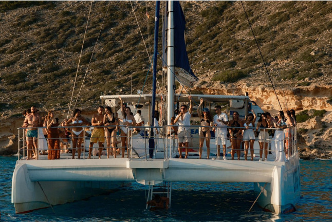 Salida en Catamarán con Puesta de Sol y Cena (El Arenal, Mallorca)