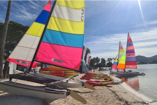 Experiencia en Catamarán (Puerto de Alcudia, Mallorca)