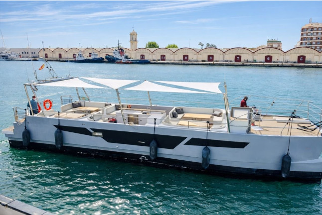 Salida en Catamarán Serenity (Benalmádena, Málaga)