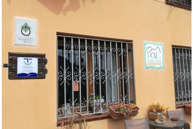 Escapada con Cena en Casa Rural Pano Rio (Cuevas de Cañart, Teruel)