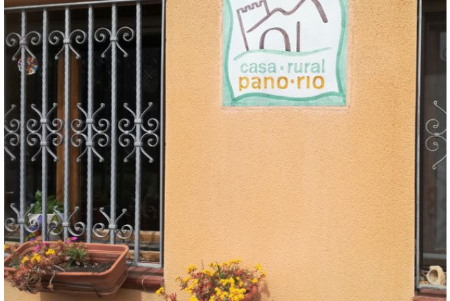 Escapada con Cena en Casa Rural Pano Rio (Cuevas de Cañart, Teruel)