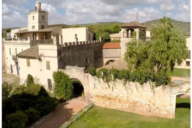 Visita Guiada a Bodega Jaume Serra con Cata de Cavas (Vilanova i la Geltrú, Barcelona)