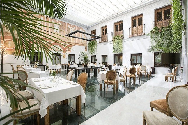 Menú Esencia: Comida en Hospes Palacio del Bailío 5* (Córdoba)