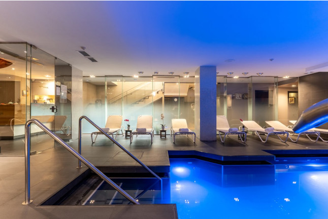 Circuito Spa  y Cena para dos en Serena SPA @ Grums Hotel 4* (Barcelona)