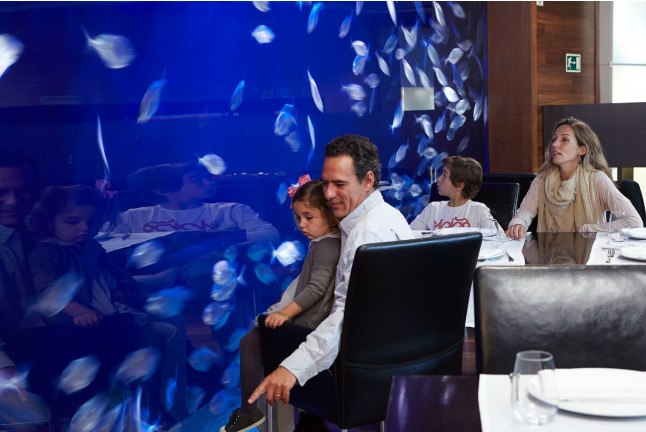 Cena en el Restaurante Submarino Oceanogràfic (Valencia)