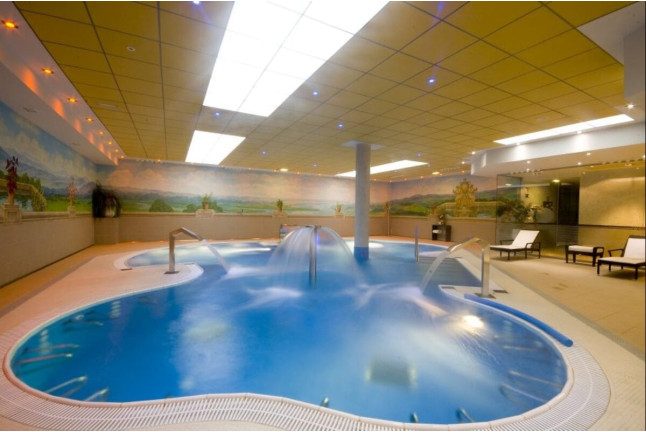 Circuito Spa y Comida o Cena Romántica para dos en Hotel Palacio de la Magdalena 4* (Soto del Barco, Asturias)