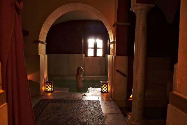 Baños Termales privados y Cena Romántica para dos en Termas Aqua Libera (Aljucén, Badajoz)