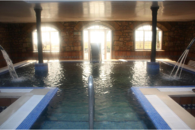 Circuito Spa y Cena Romántica para dos en Hotel Balneario de Corconte (Burgos)