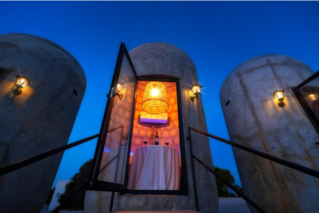 Cena Romántica Bajo la Luz de la Luna para dos en una Tinaja del Hotel Zielo Las Beatas (Villahermosa, Ciudad Real)