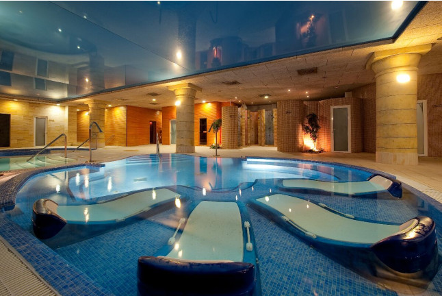 Spa y Cena o Comida Romántica en Elba Estepona Gran Hotel 5* (Málaga)