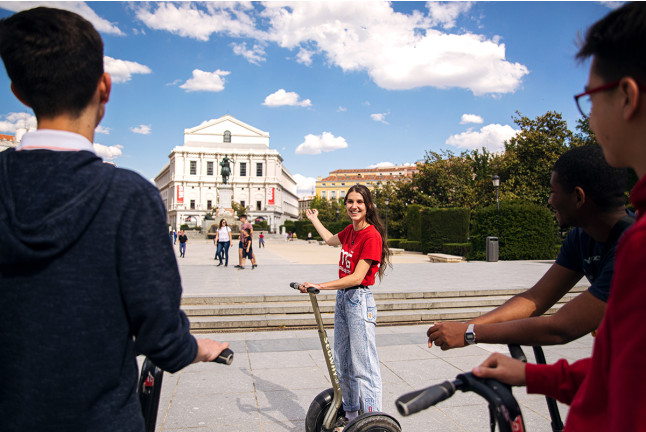 Tour en Segway por el centro de Madrid o por el Parque del Retiro (Madrid)