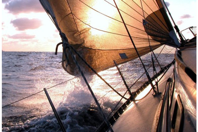 Cena y Noche Romántica en Velero con Cava para dos (Vilanova i la Geltrú, Barcelona)