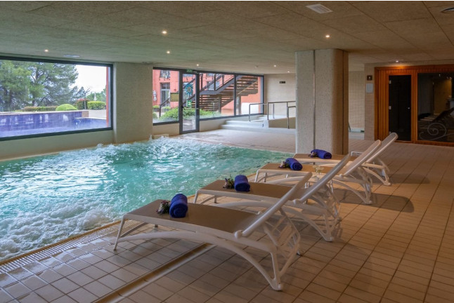 Circuito Spa en Dolce by Wyndham Barcelona Resort 4* Sup y Visita a Celler Clot de les Soleres con Cata para dos (Barcelona)