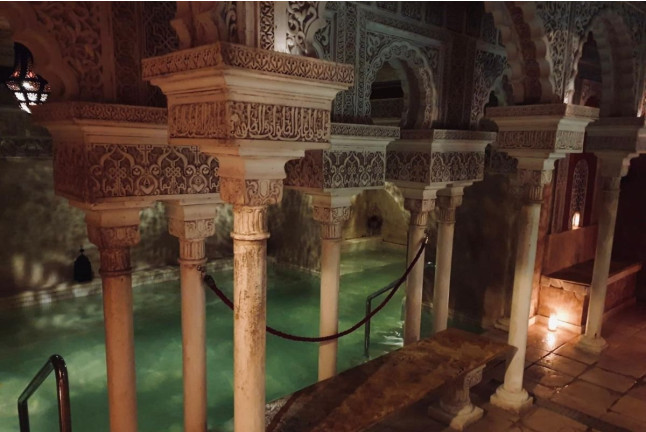 Circuito Termal, Kessa Tradicional y Masaje Corporal Relajante  en Al-Benalmá Hammam Spa (Benalmádena, Málaga)