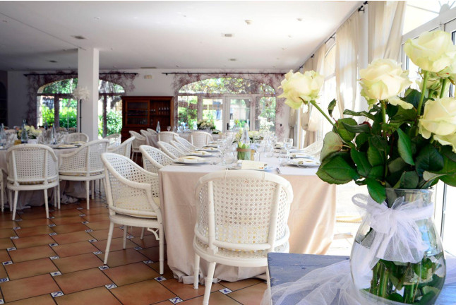 Escapada con Circuito Termal, Masaje y Comida o Cena para dos en Hotel Termes La Garriga 4* (La Garriga, Barcelona)