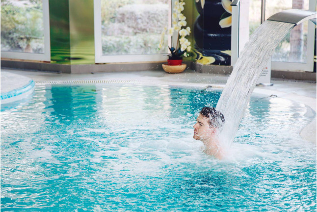 Circuito Termal y Masaje con Envoltura o Fangoterapia para dos en Spa Sensara (Benalmádena, Málaga)