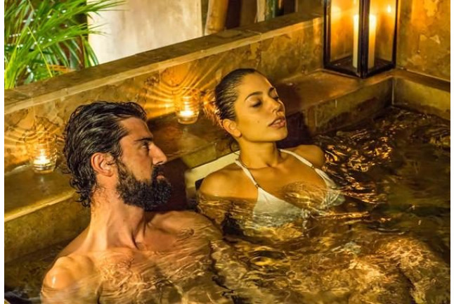 Circuito Onsen Spa, Masaje 25' y Comida para dos en Esenzias Spa (Madrid)