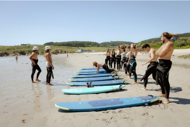 Clase de Surf en Pareja (Muxía, A Coruña)