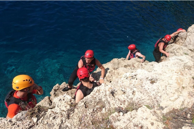 Aventura de Coasteering en el Mar del Este (Cala Romàntica, Mallorca)