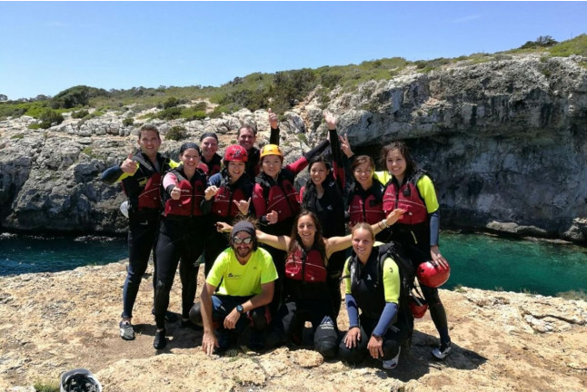 Aventura de Coasteering en el Mar del Este (Cala Romàntica, Mallorca)