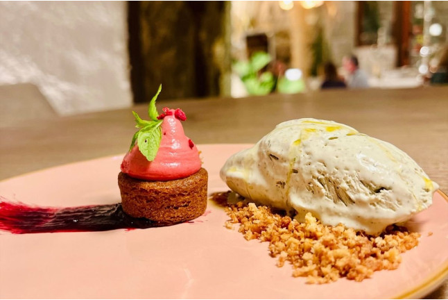 Plan Gourmet en Sanxenxo: Menú de Pases en Aldea Calma (Pontevedra)