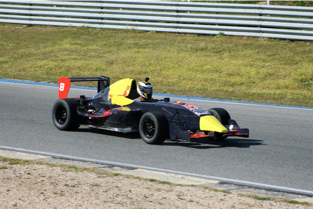 Conduce un Formula 2.0 + Vuelta de reconocimiento (4 Circuitos Largos)