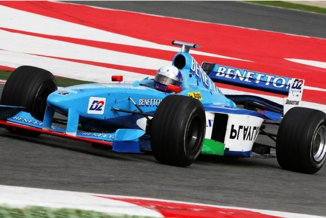 Conducir un Fórmula Renault y 2 vueltas en Fórmula 1 (Magny-Cours, Francia)