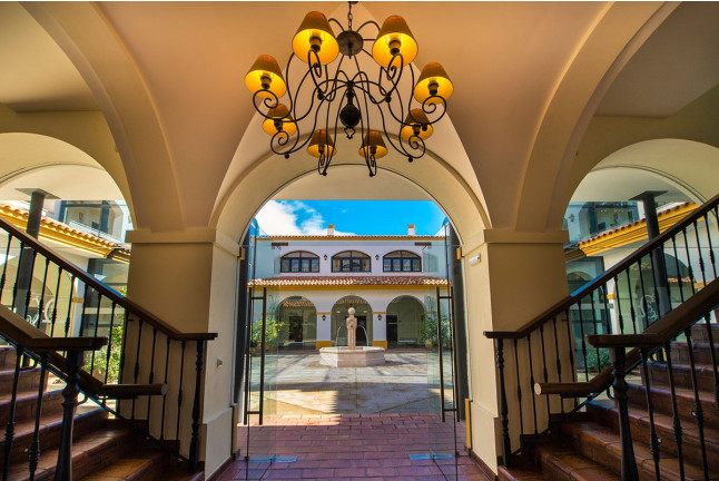 Escapada Romántica con Cena en Hotel Cortijo Santa Cruz 4* (Villanueva de la Serena, Badajoz)