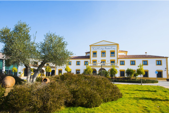 Escapada Romántica con Cena en Hotel Cortijo Santa Cruz 4* (Villanueva de la Serena, Badajoz)