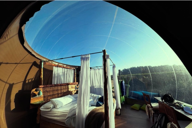 Escapada Romántica en Hotel Burbuja Cosmoveros (Muñoveros, Segovia)