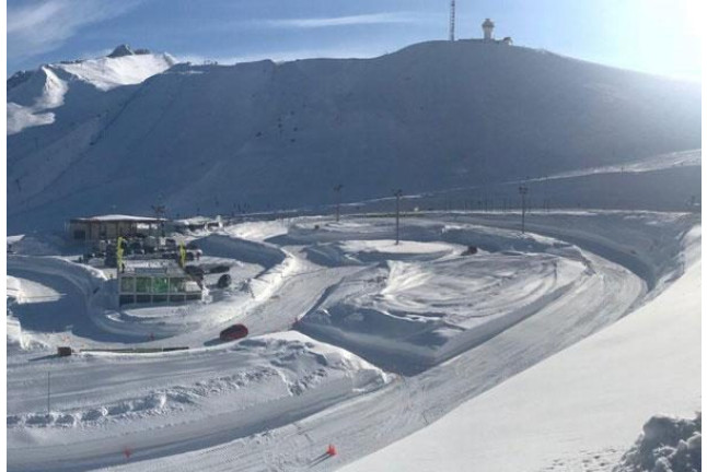Conducción de un Ferrari o Lamborghini sobre Nieve (Grandvalira, Andorra)