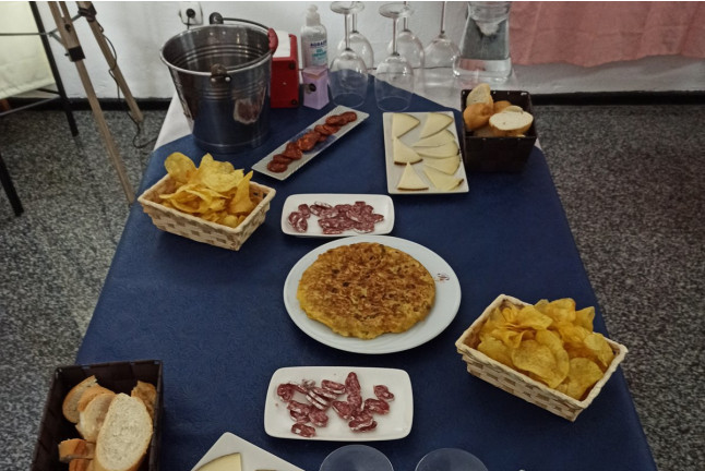 Visita a Bodega Cristo del Humilladero con Cata y Aperitivo para dos (Cadalso de los Vidrios, Madrid)