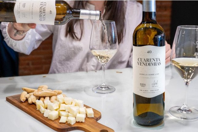 Experiencia Cuarenta Vendimias: Visita y Cata en Bodega Cuatro Rayas (La Seca, Valladolid)