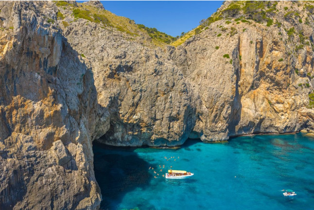 Excursión en Barco a la Cueva Azul (Mallorca)