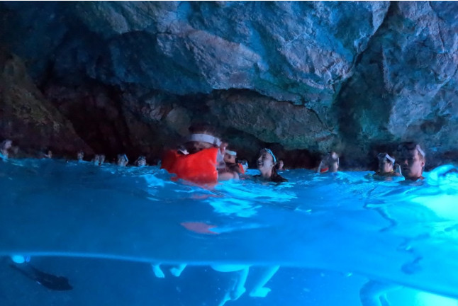 Excursión en Barco a la Cueva Azul (Mallorca)
