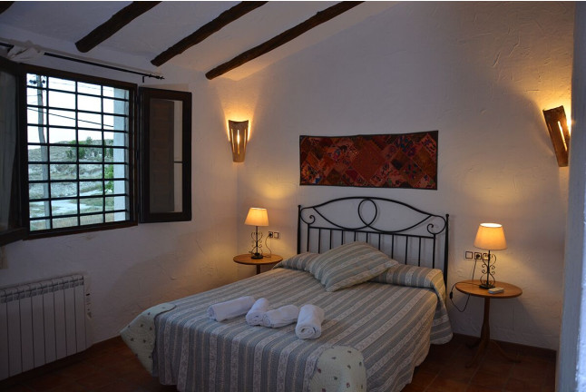 Escapada de 1 o 2 Noches con Desayuno en Casas Rurales - Casas Cueva El Mirador de Galera (Galera, Granada)