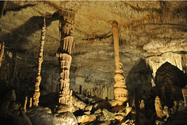 Entrada a Las Cuevas de Génova (Palma, Mallorca)