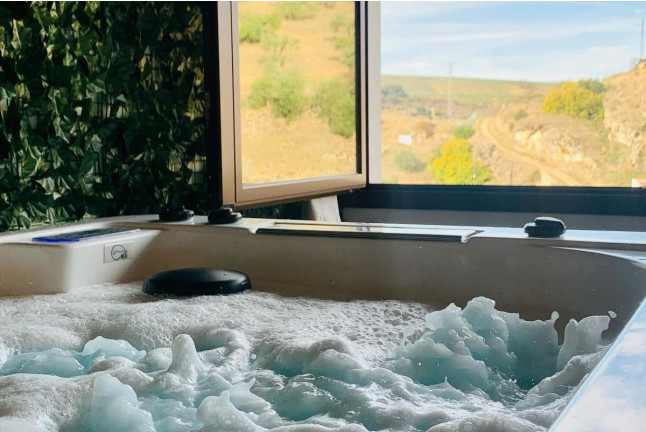 Escapada de 2 Noches en Casa Rural Luxury con Jacuzzi Privado en Setenil Rural (Setenil de las Bodegas, Cádiz)