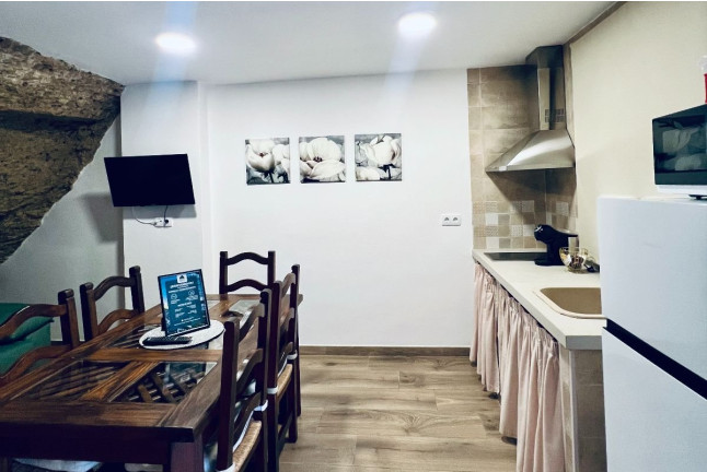 Escapada de 2 Noches en Casa Rural Luxury con Jacuzzi Privado en Setenil Rural (Setenil de las Bodegas, Cádiz)