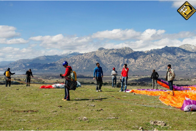 Curso de Parapente de 1 o 3 Días (Sierra de Madrid)