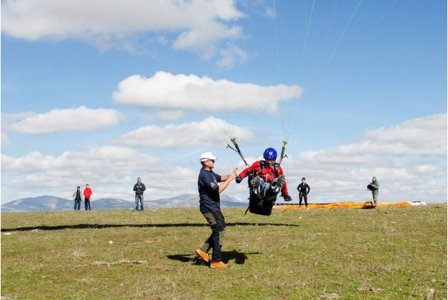 Curso de Parapente de 1 o 3 Días (Sierra de Madrid)