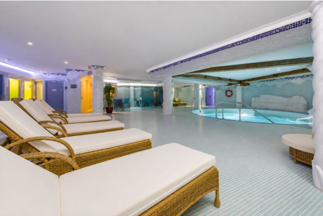 Circuito Wellness y Comida para dos en Spa Daniya Dénia del Hotel Daniya Dénia 4* (Dénia, Alicante)