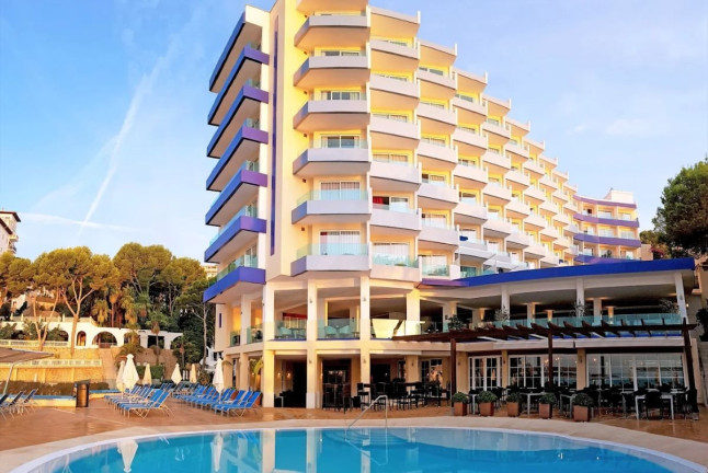 DayPass: Masaje, Piscina, Solarium y Acceso Directo al Mar en Sabai Thai Massage del Hotel Europe Playa Marina 4* (Ses Illetes, Mallorca)