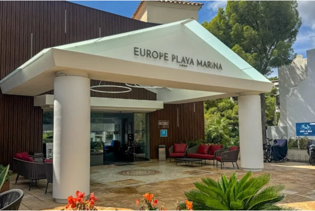 DayPass: Masaje, Piscina, Solarium y Acceso Directo al Mar en Sabai Thai Massage del Hotel Europe Playa Marina 4* (Ses Illetes, Mallorca)