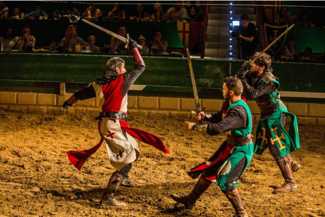 Entrada Promo: Cena con Espectáculo en Desafío Medieval (El Albir, Alicante)