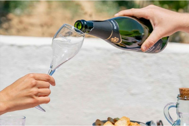 Desayuno entre Viñedos, Visita y Cata para dos en Cava Rovellats (Barcelona)