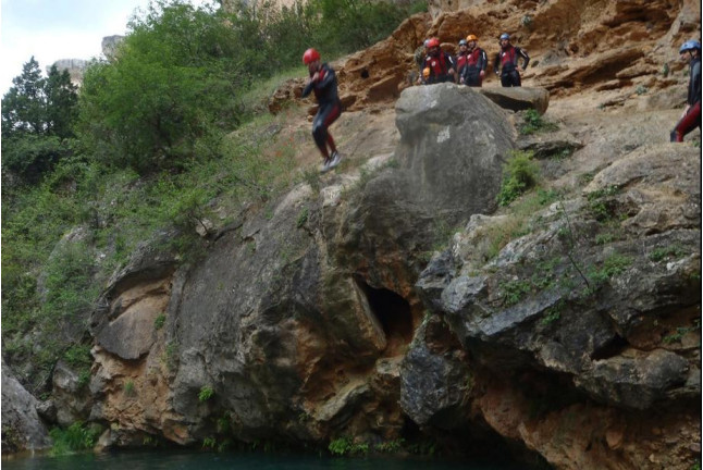 Descenso de Barrancos: Barranquismo en el Júcar (Cuenca)