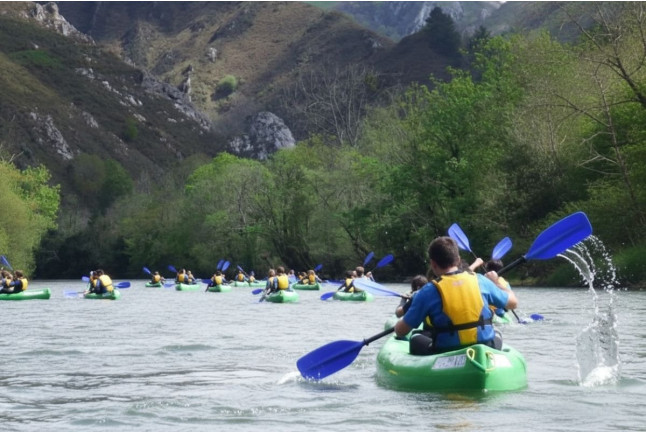 Descenso del Río Sella en Canoa con Picnic (Arriondas, Asturias)